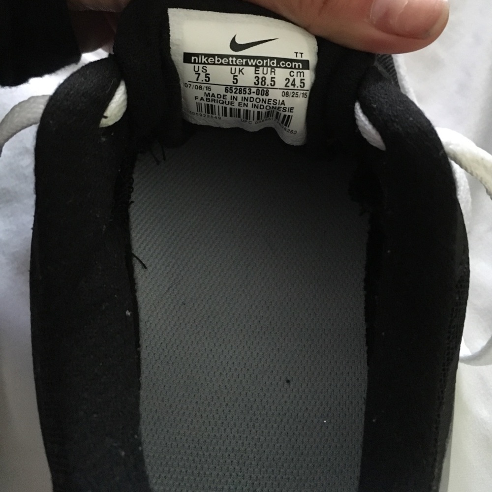 Shoes - Picture 3 of 4