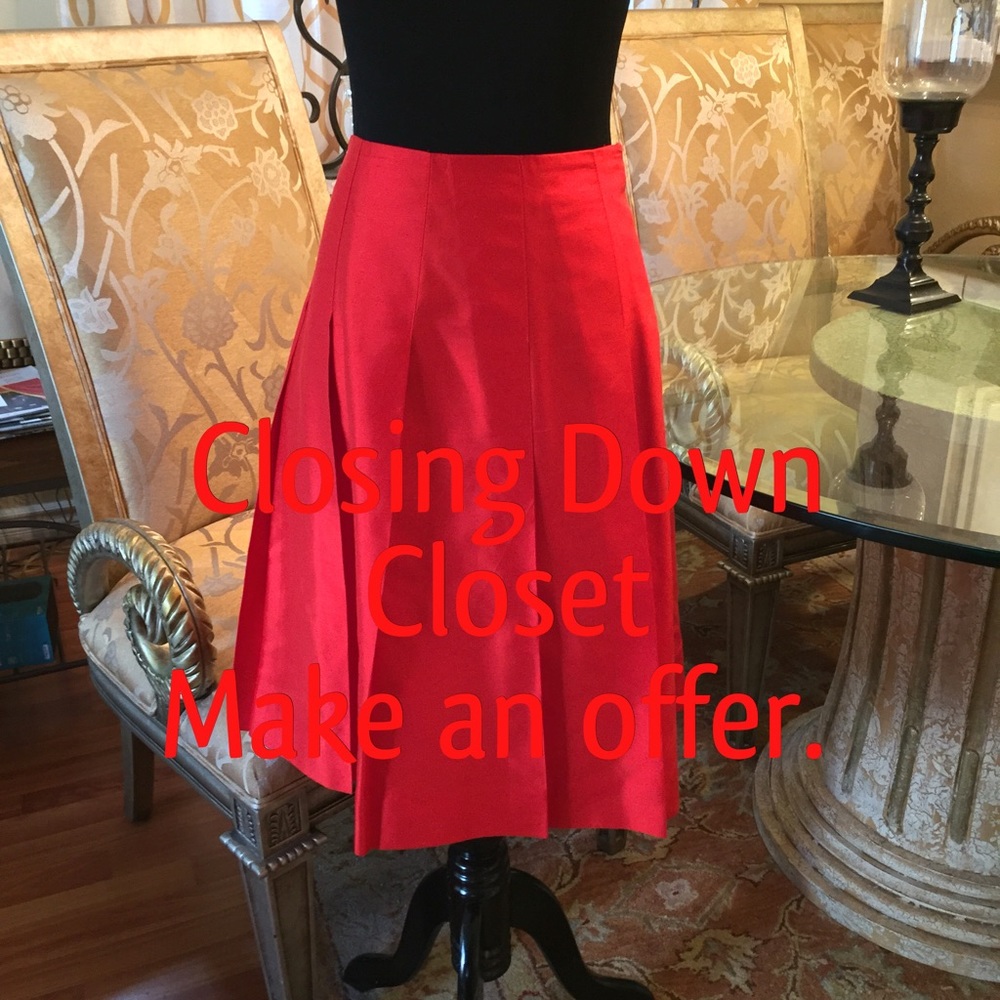 Banana Republic Red Silk skirt size 4