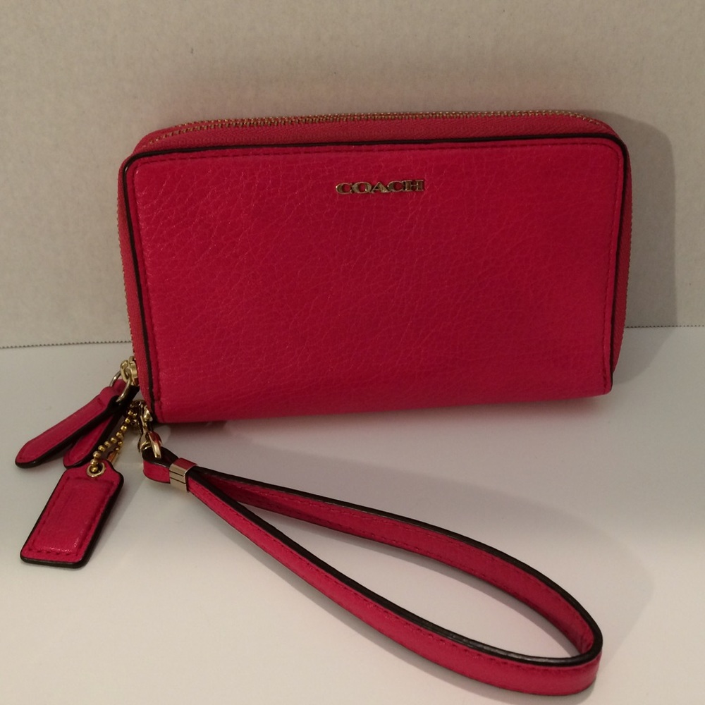 HOLD! Coach Wristlet Pink