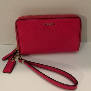 HOLD! Coach Wristlet Pink