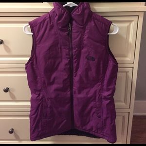 REVERSIBLE North Face vest
