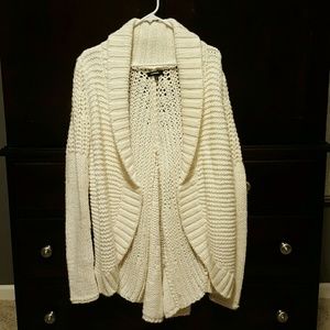 Woman's Ivory/Creme long sleeve Express Sweater