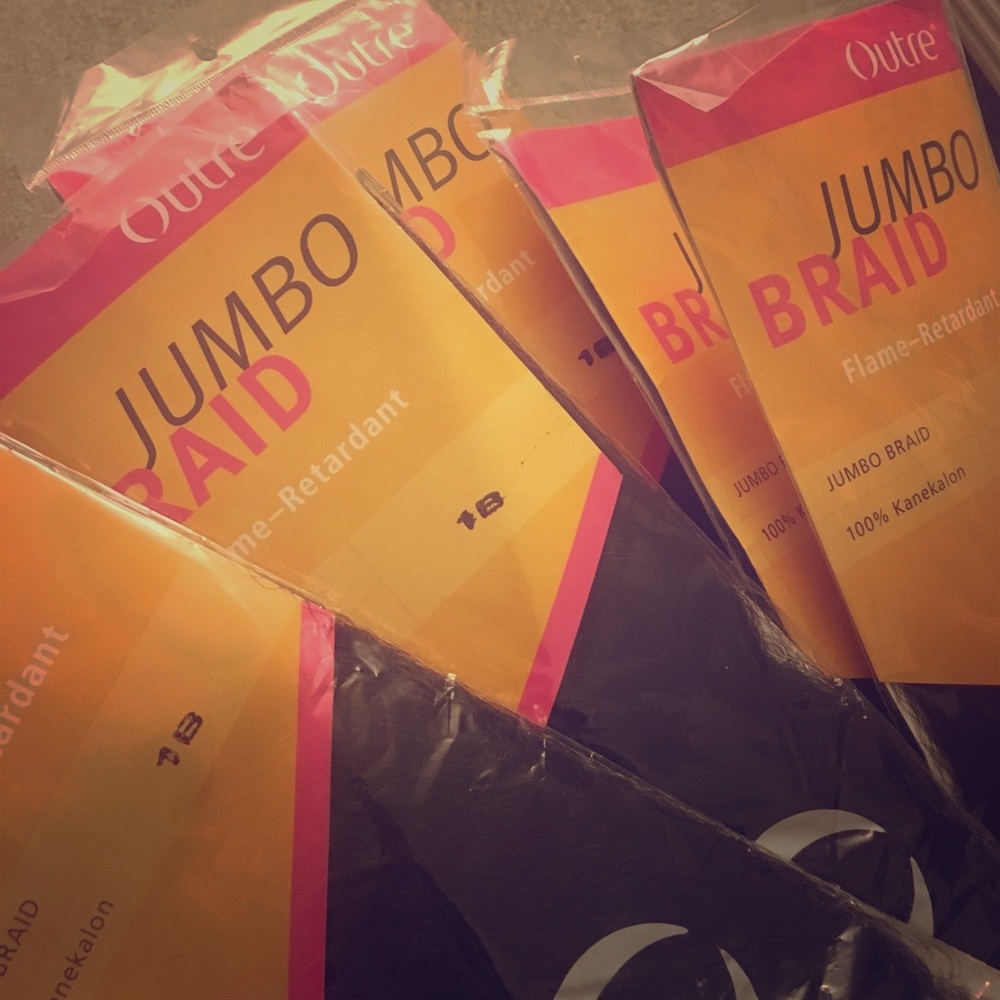 Outre jumbo braiding hair
