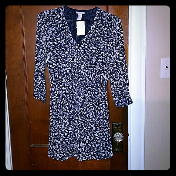H&M Dresses & Skirts - Navy blue and white ruffly dress