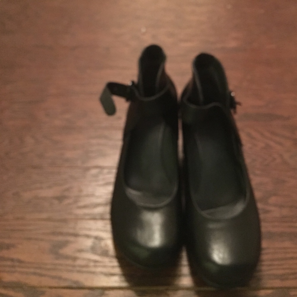 Fandom Nursing Shoes