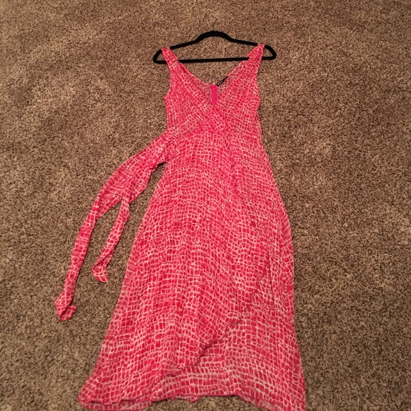 Betsey Johnson Dresses & Skirts - BETSEY JOHNSON DRESS Looking at offers👀