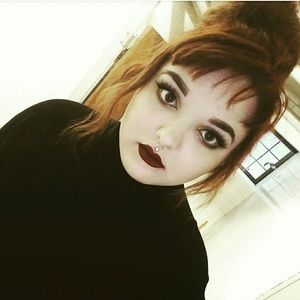 Meet your Posher, Alexandra