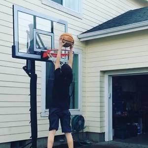 Meet your Posher, Evan