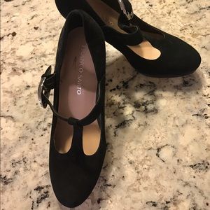 Franco Sarto Velvet T-Strap 9m - last chance