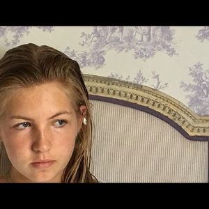 Meet your Posher, Camila