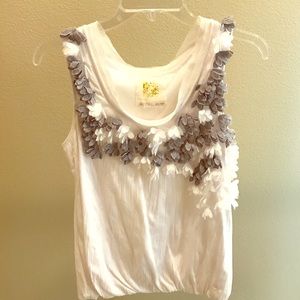Anthropology tank with grey flowers