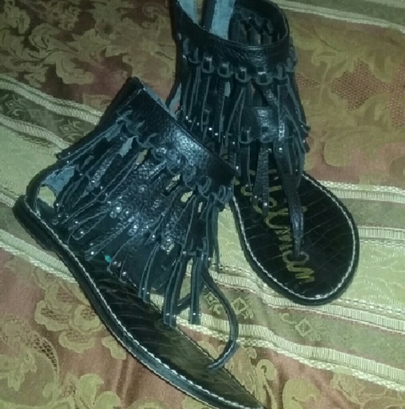 Sam Edelman Shoes - SAM EDELMAN LEATHER FRINGE SANDALS 6