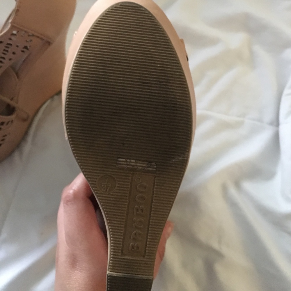 Shoes - Picture 4 of 4