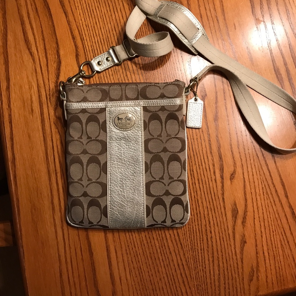 Authentic Coach Sm. Cross Body Bag Gem