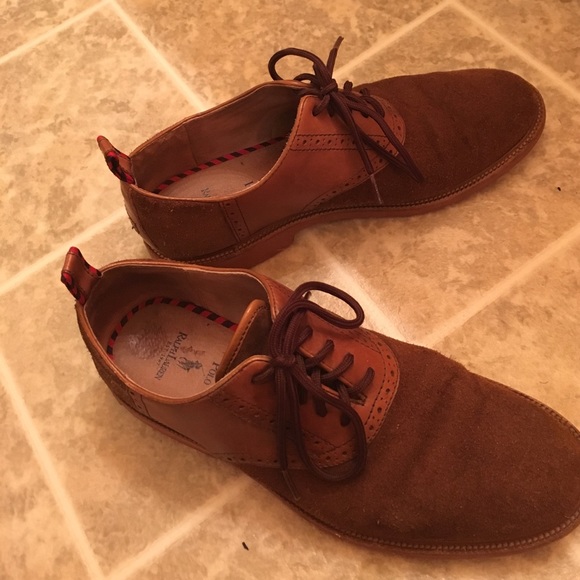 Shoes - Picture 1 of 4