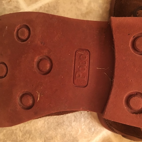 Shoes - Picture 3 of 4