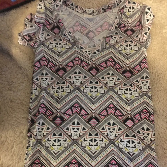 A vs shirt that's is very slim - Picture 1 of 2