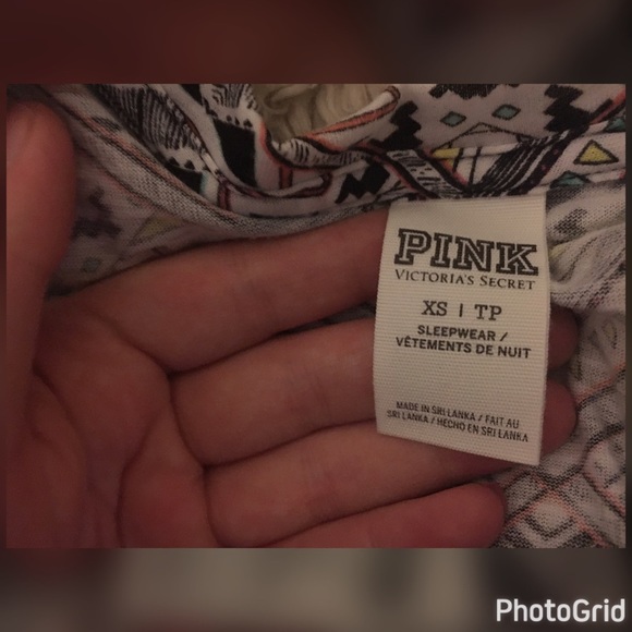 A vs shirt that's is very slim - Picture 2 of 2