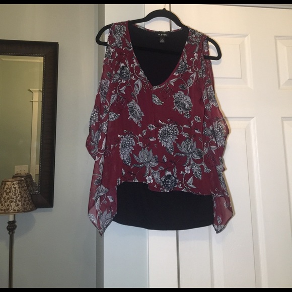 A. BYER Cold Shoulder/sheer overlay NWT - Picture 3 of 4