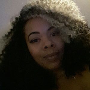 Meet your Posher, Kelli