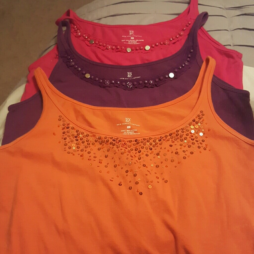Detailed tank tops