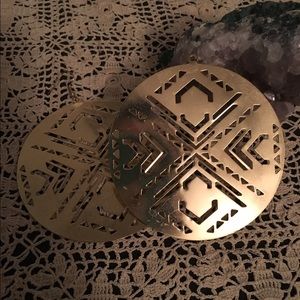 Gold circle geometric earrings