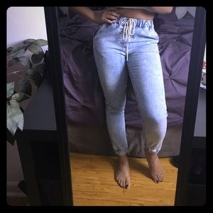 Light wash comfy Denim joggers with drawstring