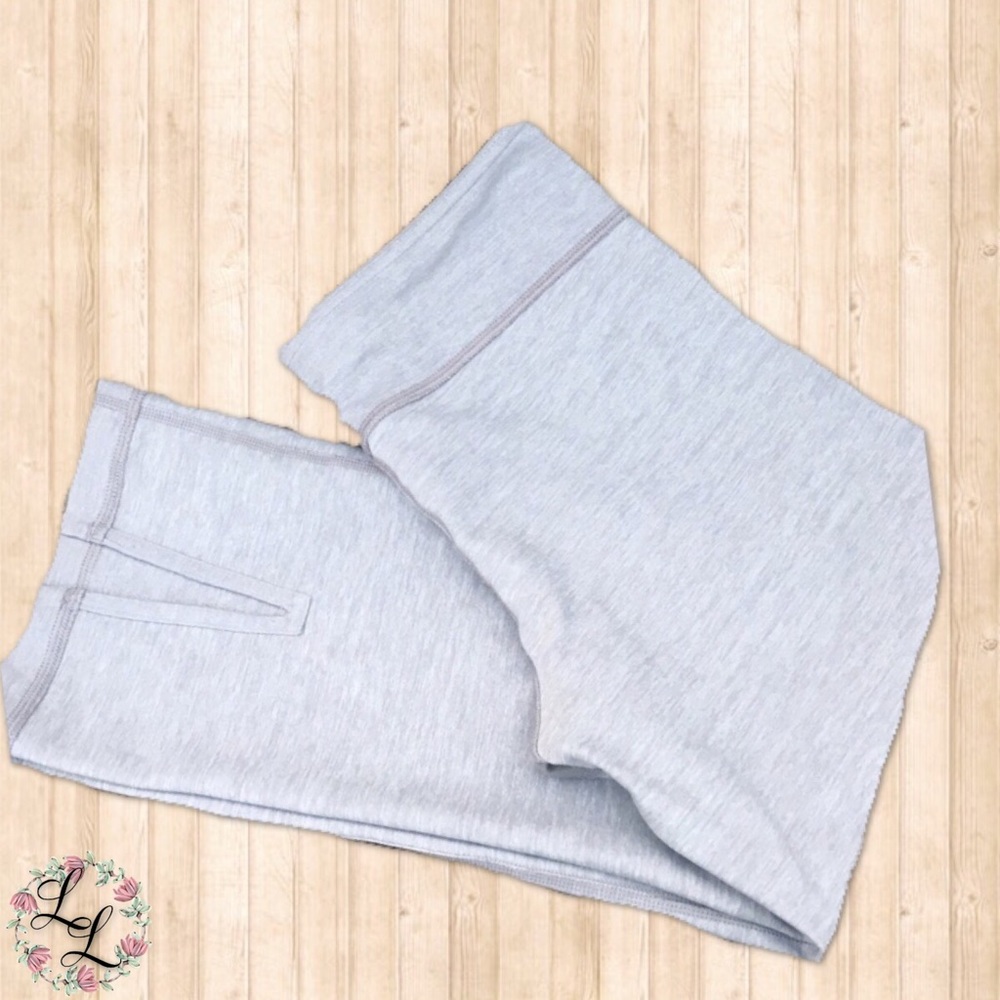 RESERVED 🍋 Lululemon Crop Capri Yoga Pants