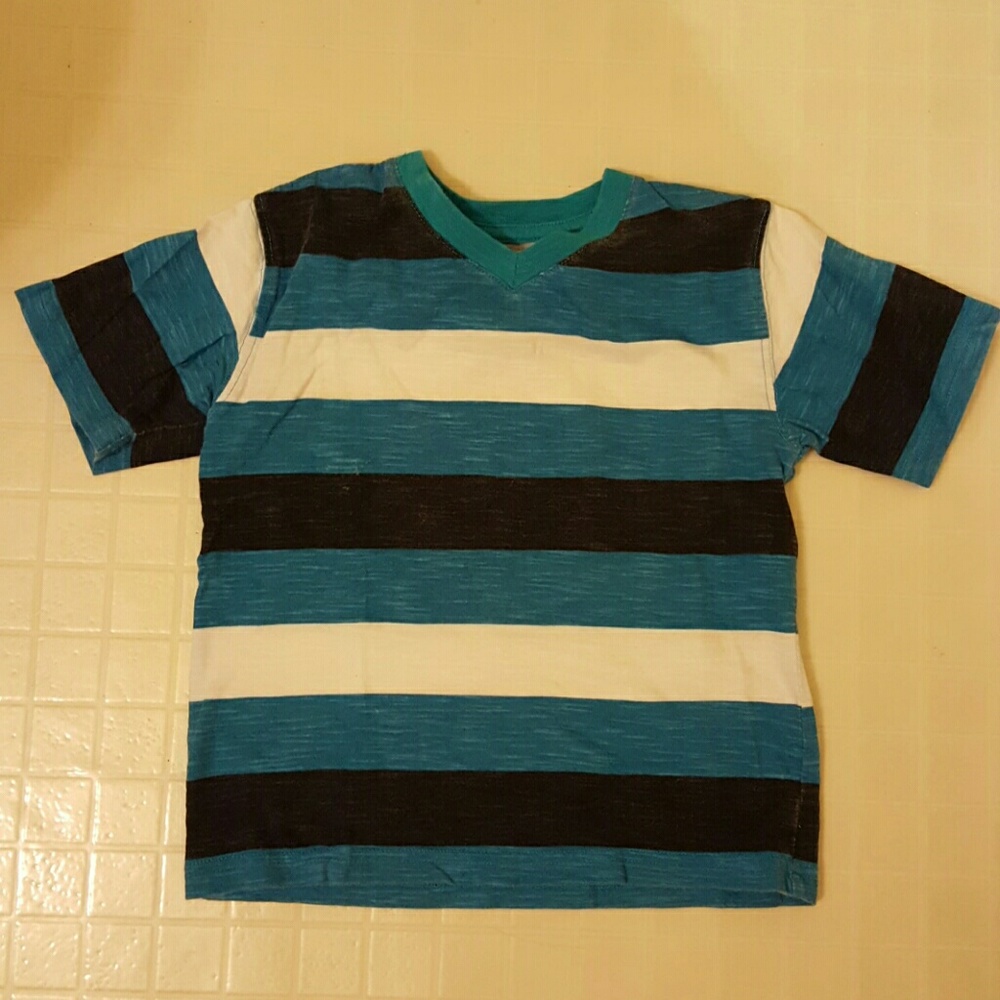 Boys T Shirt size (4/5)XS