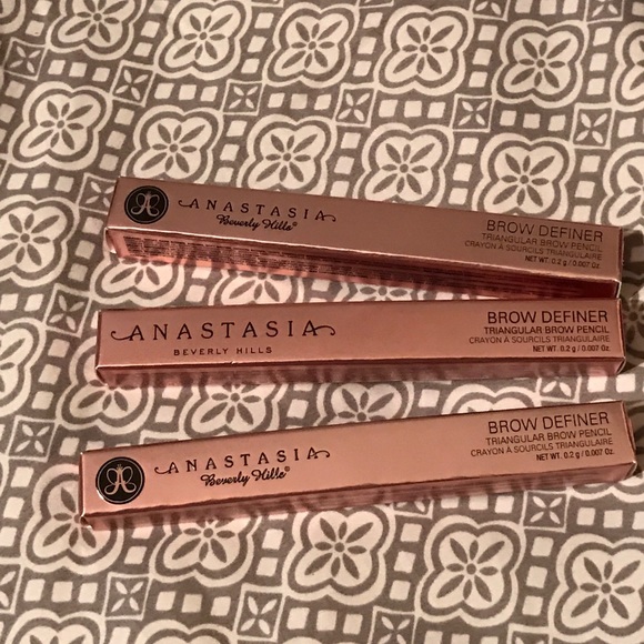 NEW!💥 ANASTASIA BEVERLY HILLS BROW DEFINER - Picture 2 of 4
