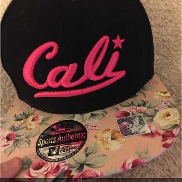 Cali hat - Picture 2 of 2