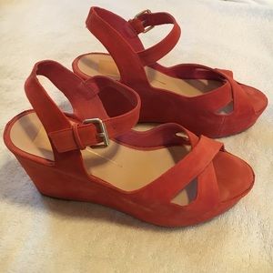 Dolce Vita Warm Res Suede Platform Sandals