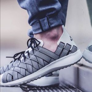 Nike Juvenate Woven Premium Women's Shoe