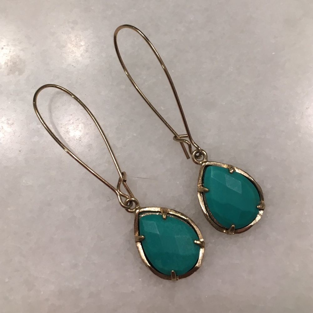 Authentic Kendra Scott turquoise Dee earrings.
