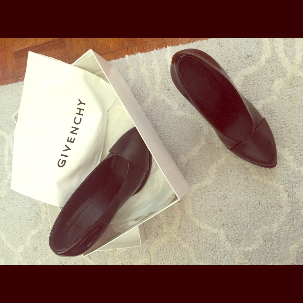 GIVENCHY pumps size 39 (fits like 8.5)