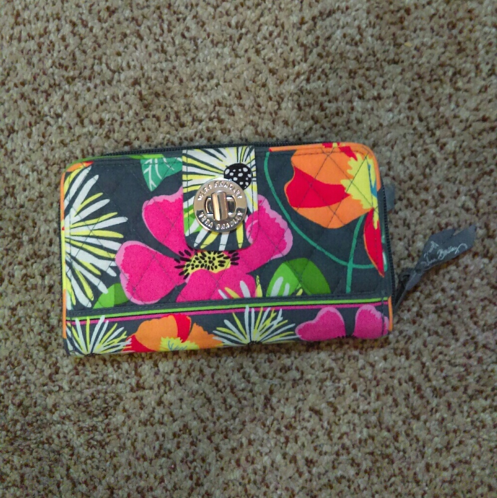 Vera Bradley Turnlock wallet