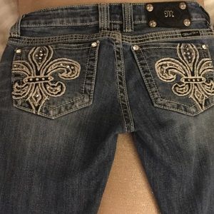 Fleur de lis Miss Me jeans