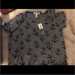 This is a anchor top of crop top