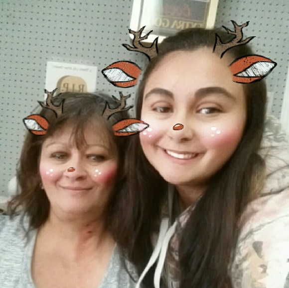 Meet your Posher, Laura - Picture 1 of 1