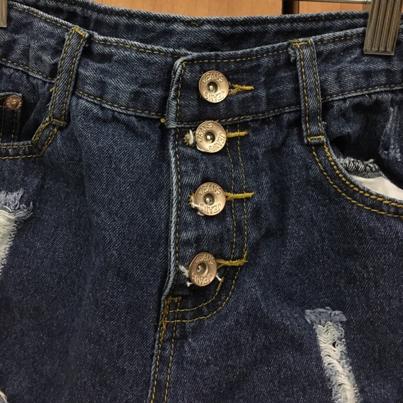 4 button jean shorts - Picture 3 of 3