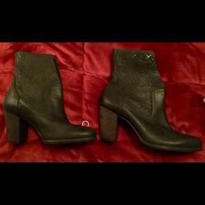 More pics UGGS