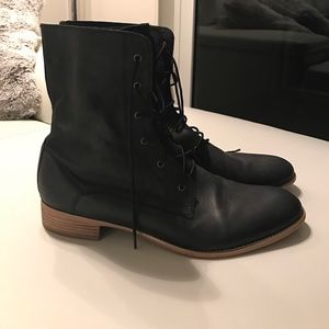 Women's lace up boots