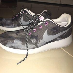 Nike Women's Roshe