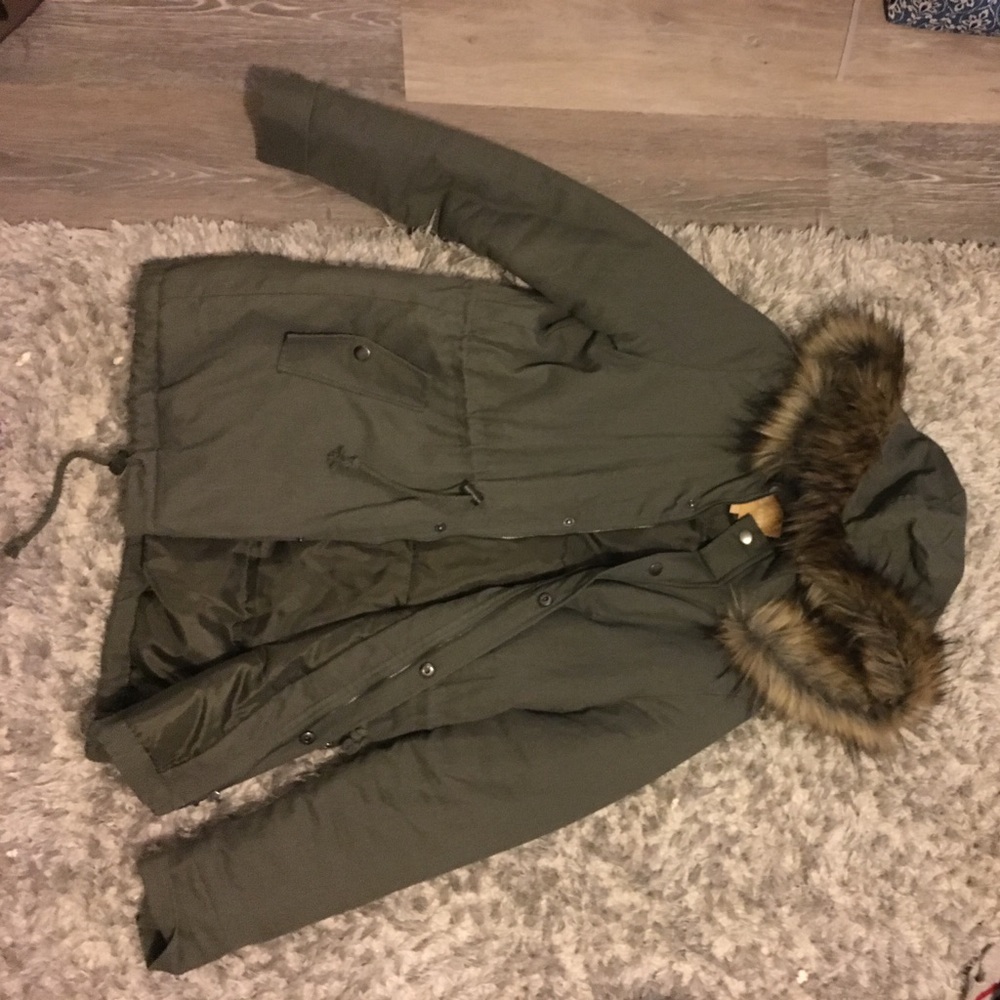 olive green nwot winter/fall coat