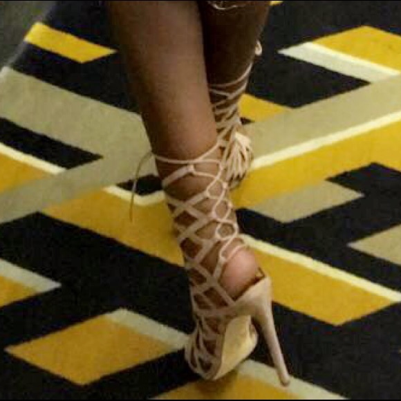 Nude Heels - Picture 3 of 3