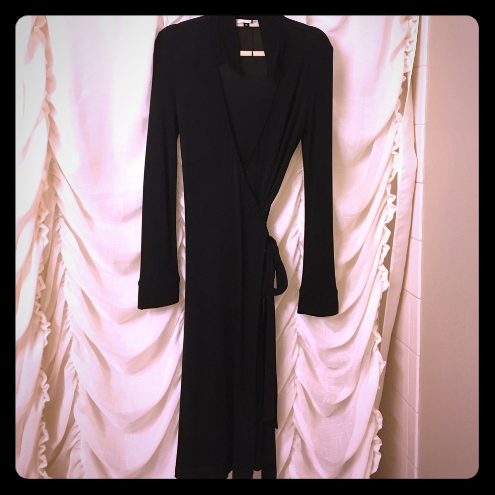 Diane Von Furstenberg Wrap Dress Black Size 10