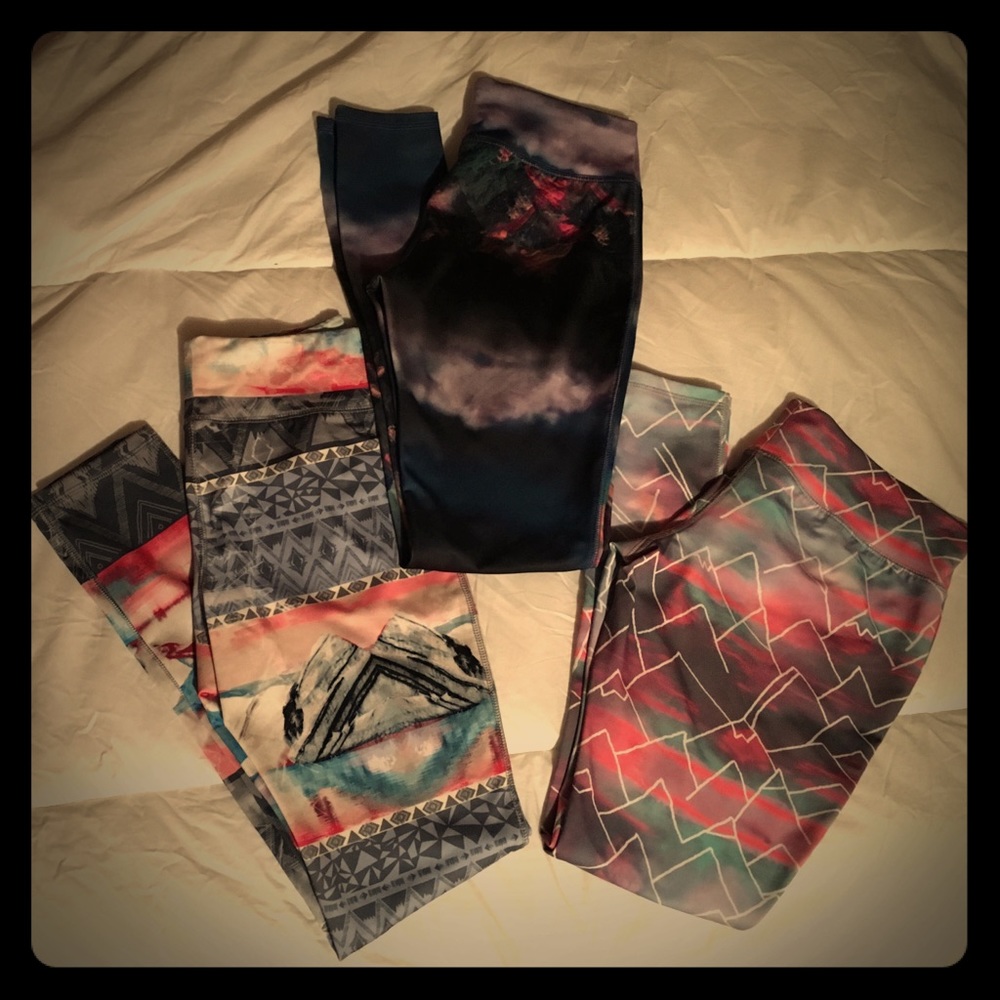 Yoga pants, mountain patterns