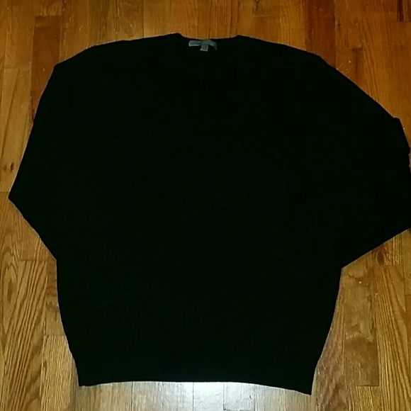 Men's Old Navy Sweater - Picture 2 of 3