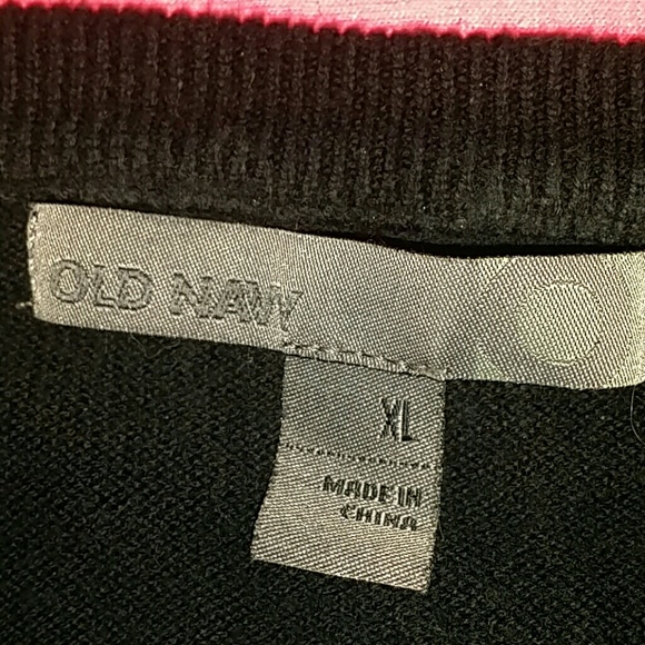 Men's Old Navy Sweater - Picture 3 of 3