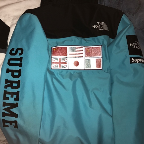 Supreme North Face Collab Jacket - Picture 3 of 4